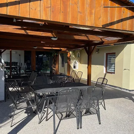Trojna Lednice-vhodne Na Svatby,rodinne Akce,teambuilding *