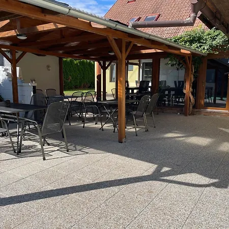 Trojna Lednice-vhodne Na Svatby,rodinne Akce,teambuilding * Lednice